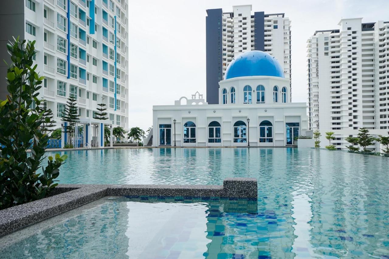 White Lagom Scandinavian House, By Sanguine Apartment Tanjung Tokong Luaran gambar